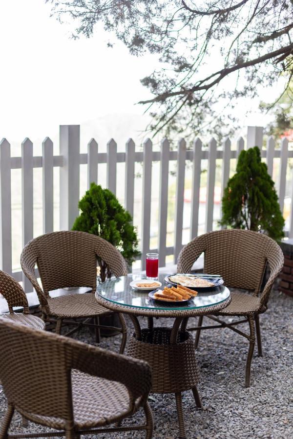 Hotel La Eden Mussoorie Ngoại thất bức ảnh