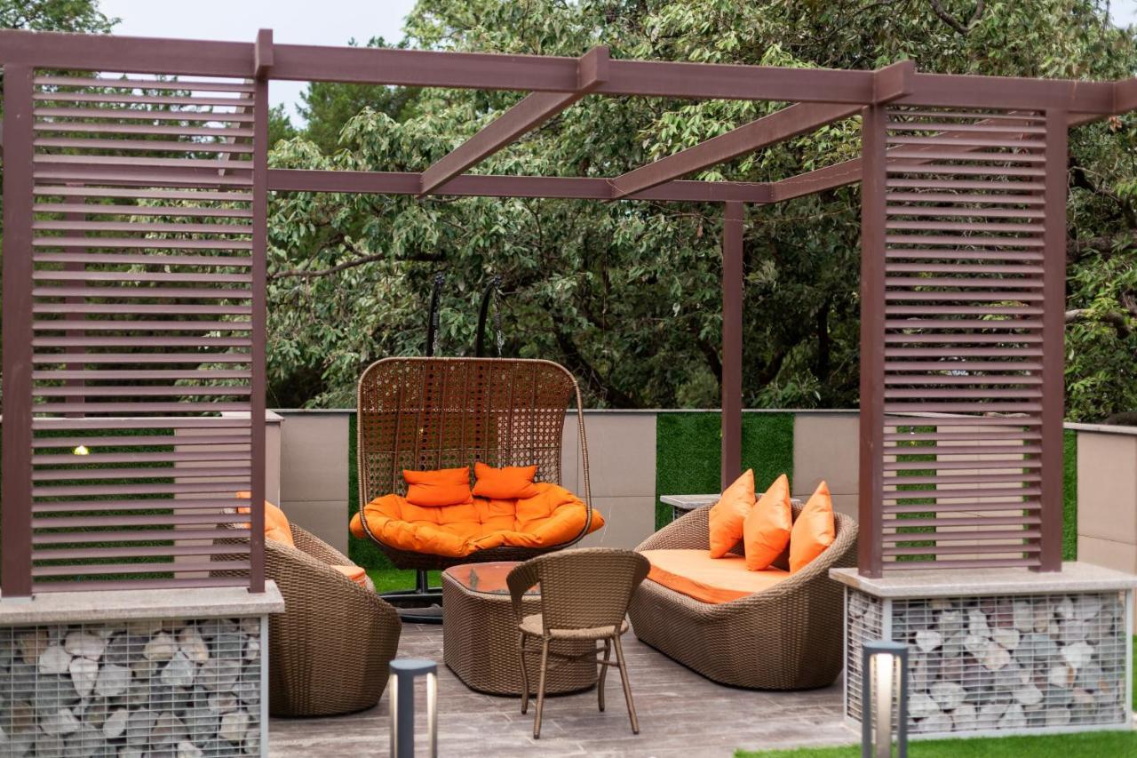 Hotel La Eden Mussoorie Ngoại thất bức ảnh